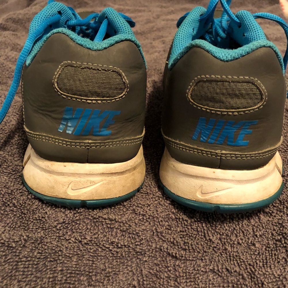 Nike's - Picture 4 of 6